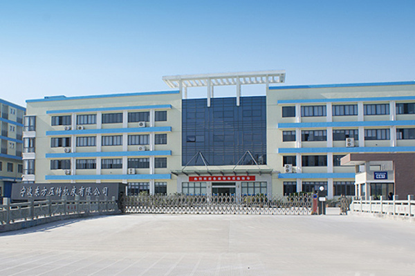 如何安全使用鋅合金壓鑄機(jī)？